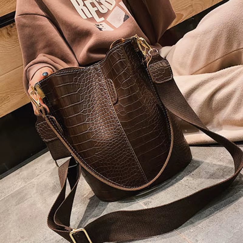 Kroko-Bucket-Bag – Zeitloser Old Money Chic & Stil
