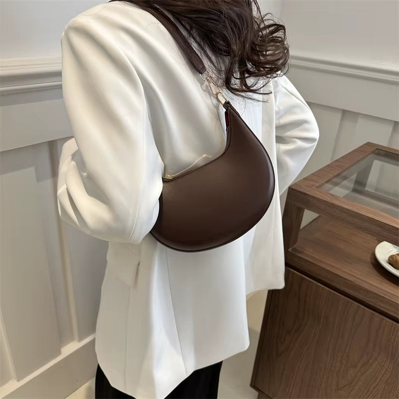 Elegante Moon Bag – Exklusive Damen Schultertasche