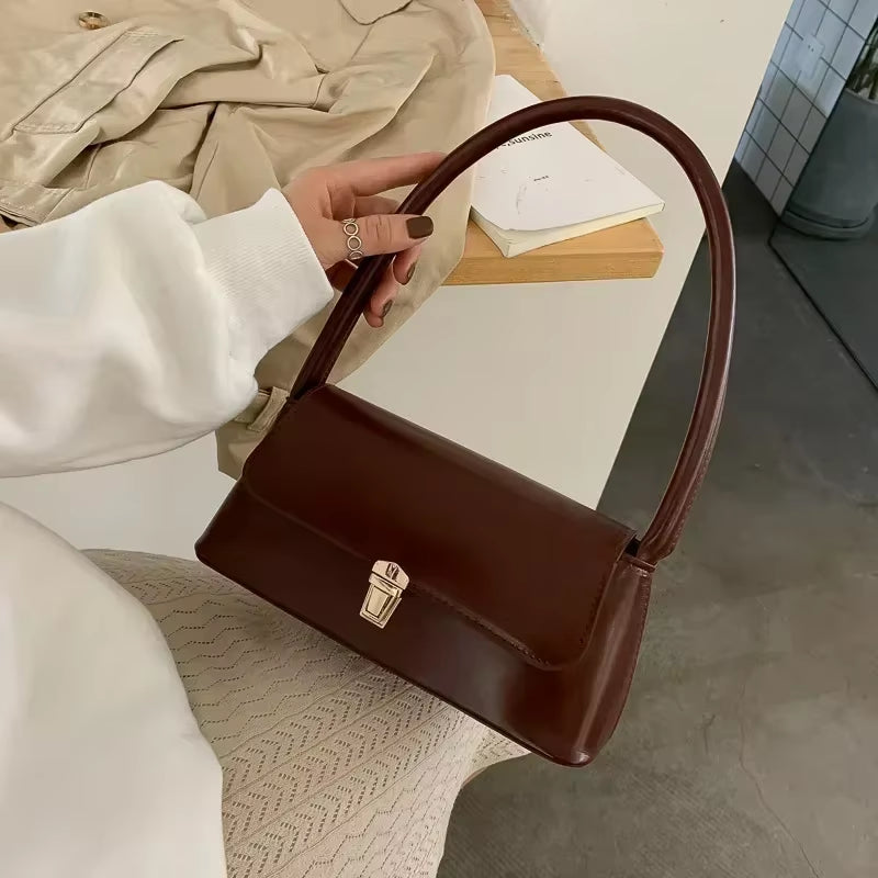 Vintage Baguette Bag – Elegante Schultertasche in Leder-Optik