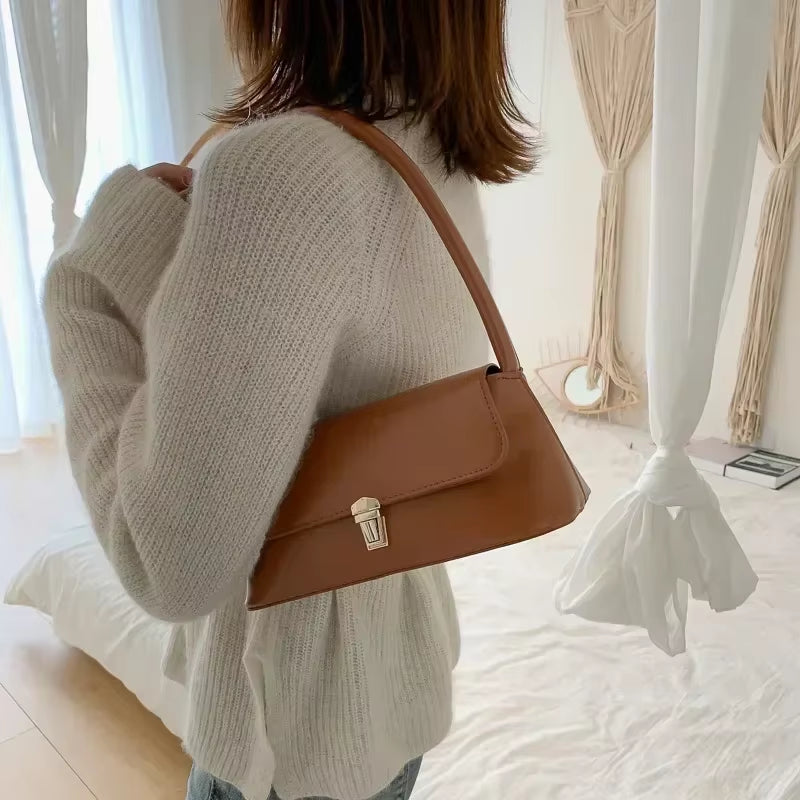 Vintage Baguette Bag – Elegante Schultertasche in Leder-Optik