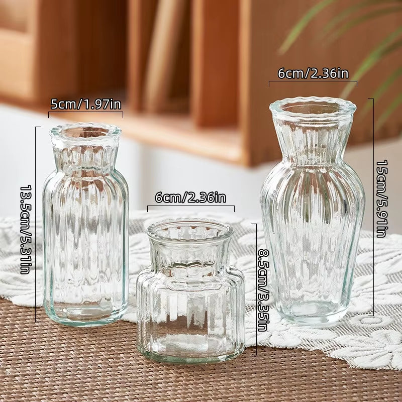 Edle Glasvase – Filigrane Tischdeko im Vintage-Stil