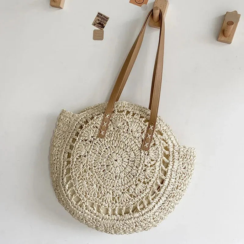Runde Boho Strohtasche: Deine leichte Sommer-Strandtasche