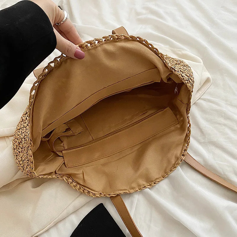 Runde Boho Strohtasche: Deine leichte Sommer-Strandtasche