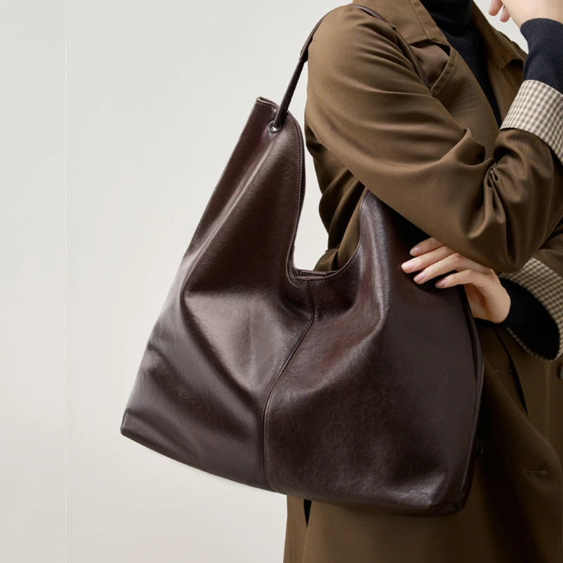 Große Echtleder Hobo Bag: Schlichte Eleganz für Damen