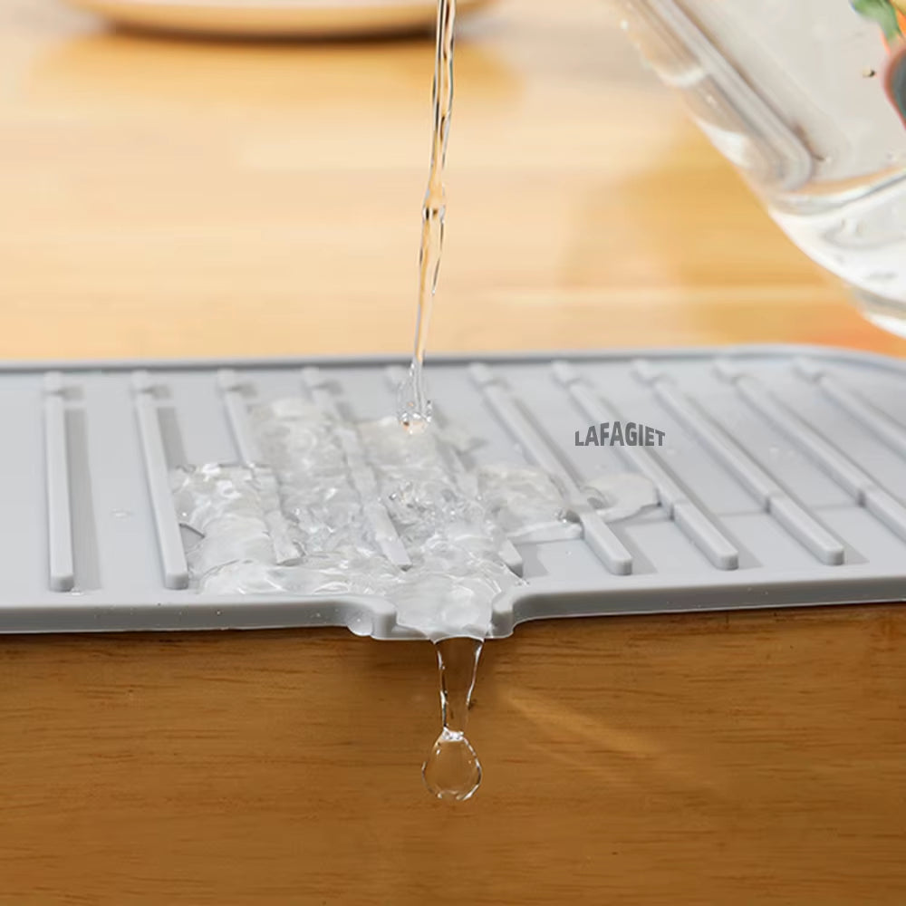 Wasserhahn-Spritzschutz: Nie wieder Wasserflecken an der Spüle