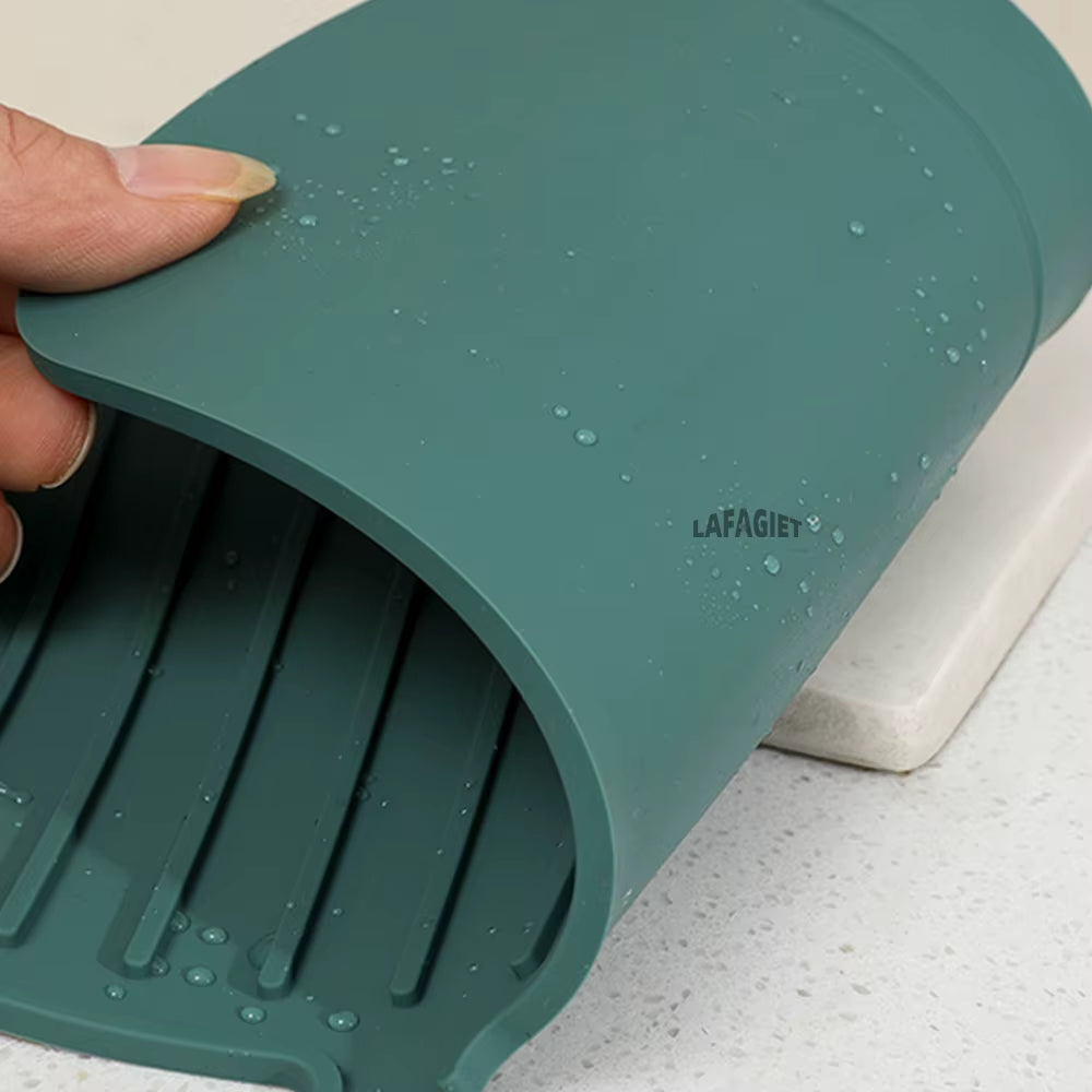 Wasserhahn-Spritzschutz: Nie wieder Wasserflecken an der Spüle