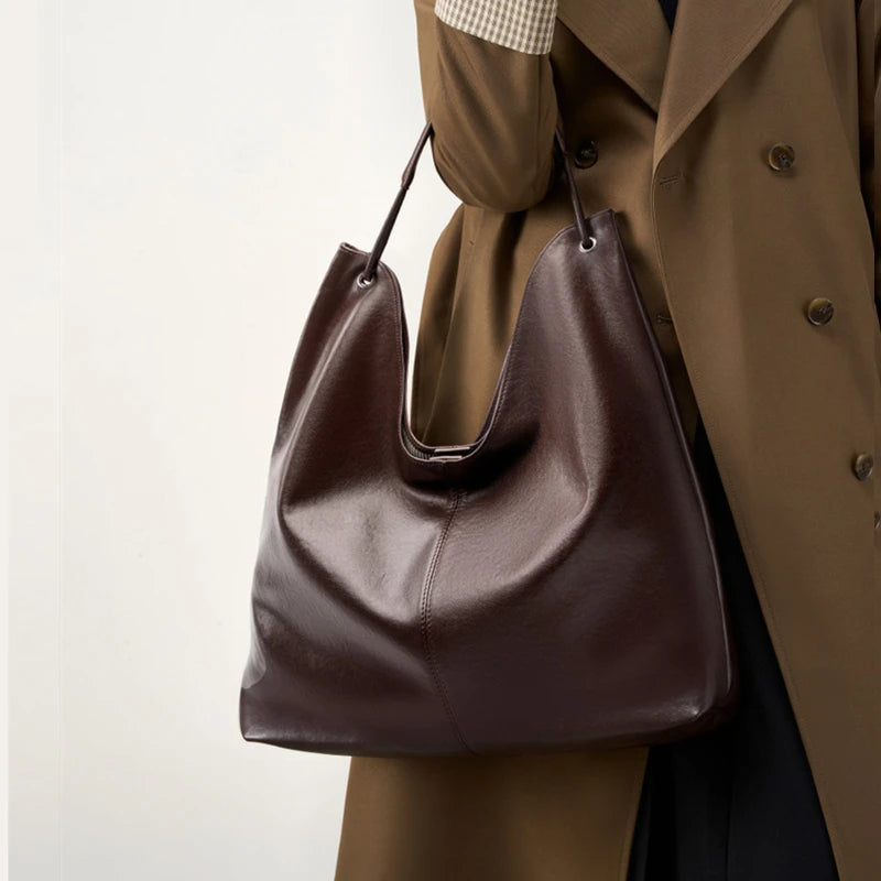 Große Echtleder Hobo Bag: Schlichte Eleganz für Damen